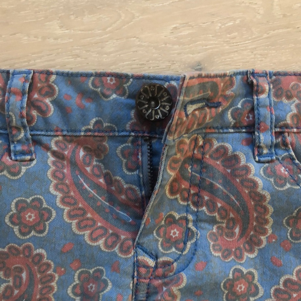 Patterned shorts - Picture 2 of 4